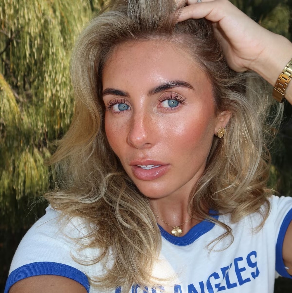 Bonnie Blue portrait